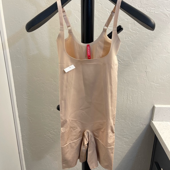 SPANX OnCore Open-Bust Mid-Thigh Bodysuit Size Small - Picture 5 of 10
